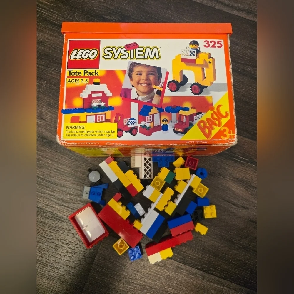 Vintage Lego Basic Tote Pack 325 1990 Box And some Legos